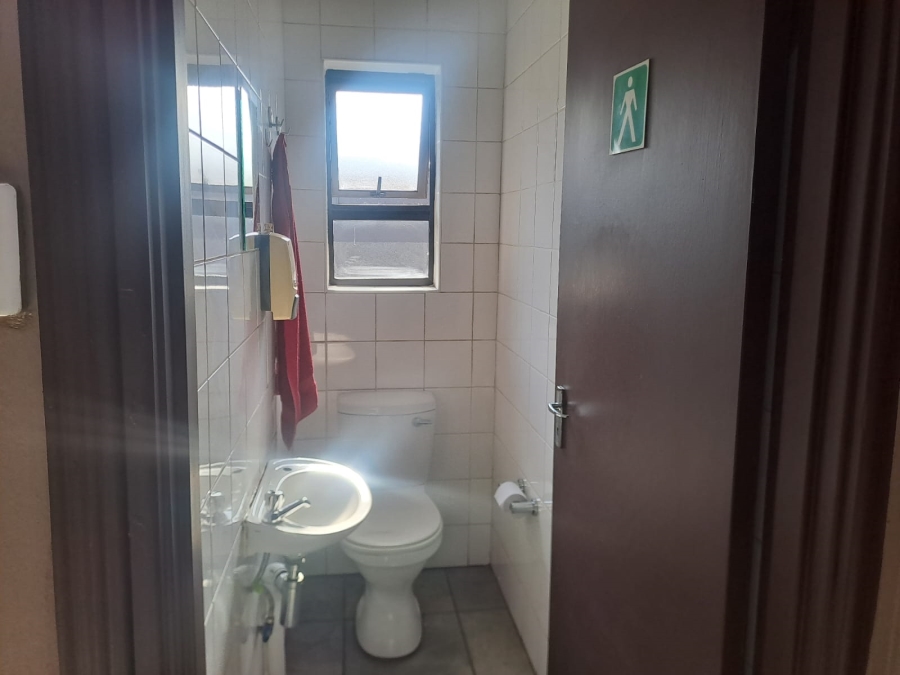 Commercial Property for Sale in Oos Einde North West